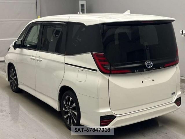 Toyota NOAH 2022-06 8690765-2