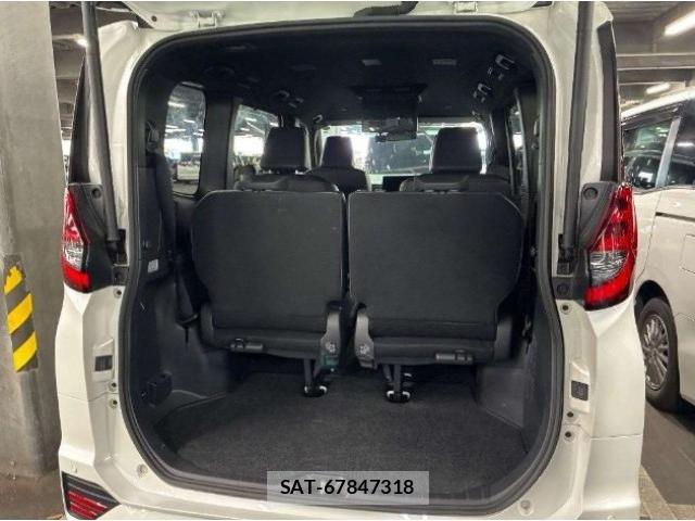 Toyota NOAH 2022-06 8690765-8