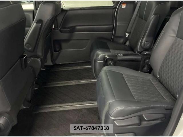 Toyota NOAH 2022-06 8690765-9
