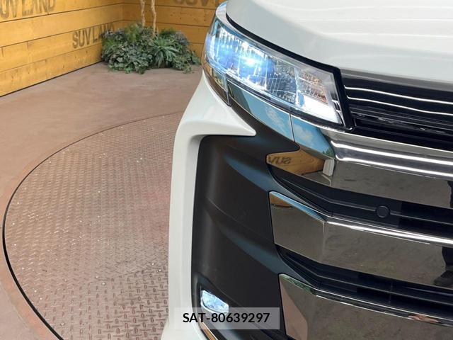 Toyota NOAH 2023-07 8690821-11