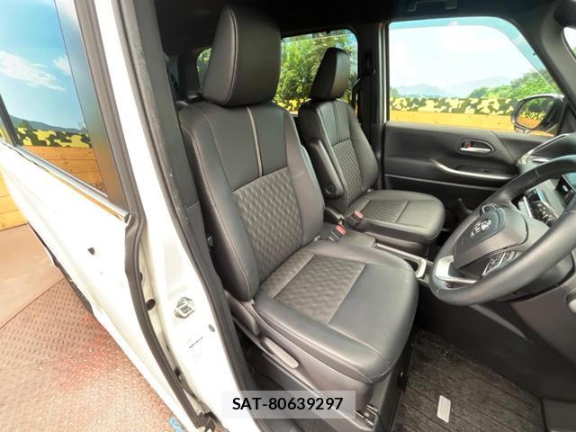 Toyota NOAH 2023-07 8690821-6