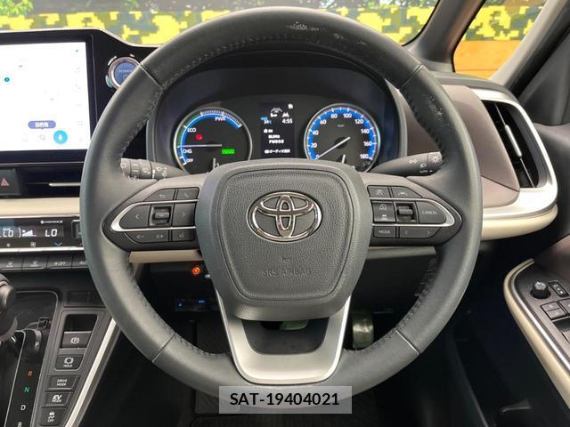 Toyota NOAH 2023-12 8690822-12