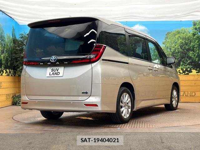 Toyota NOAH 2023-12 8690822-18