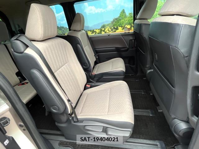 Toyota NOAH 2023-12 8690822-9