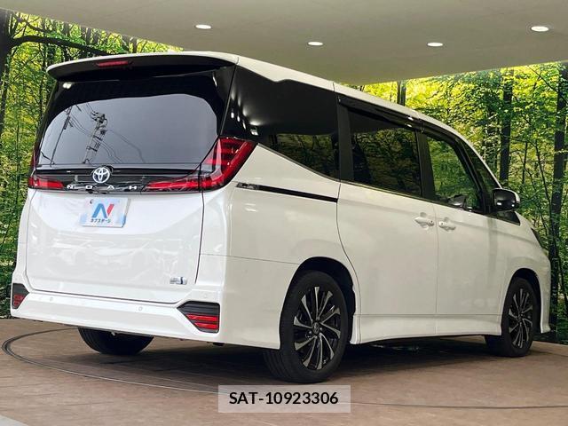 Toyota NOAH 2022-07 8690891-17