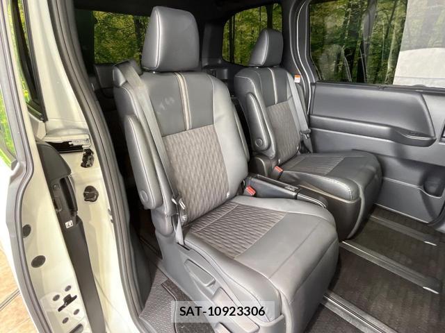 Toyota NOAH 2022-07 8690891-8