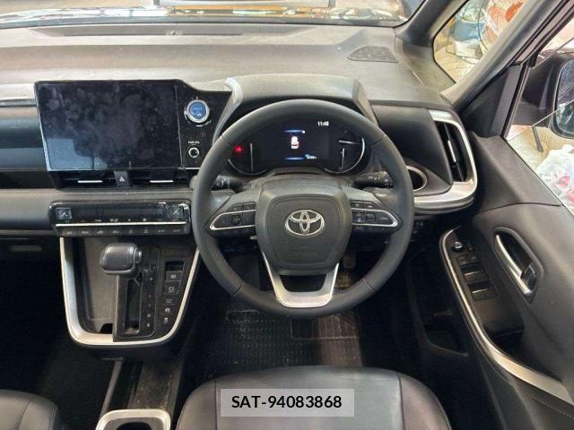 Toyota NOAH 2022-03 8690932-2