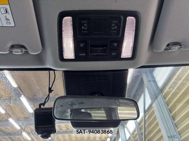 Toyota NOAH 2022-03 8690932-4