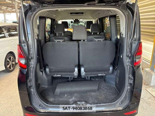 Toyota NOAH 2022-03 8690932-6