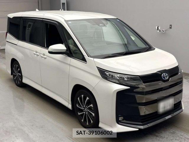 Toyota NOAH 2023-01 8690935-0