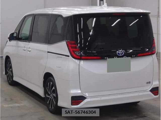 Toyota NOAH 2025-07 8690946-1