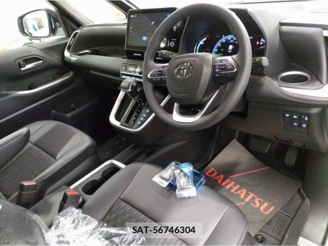 Toyota NOAH 2025-07 8690946-2