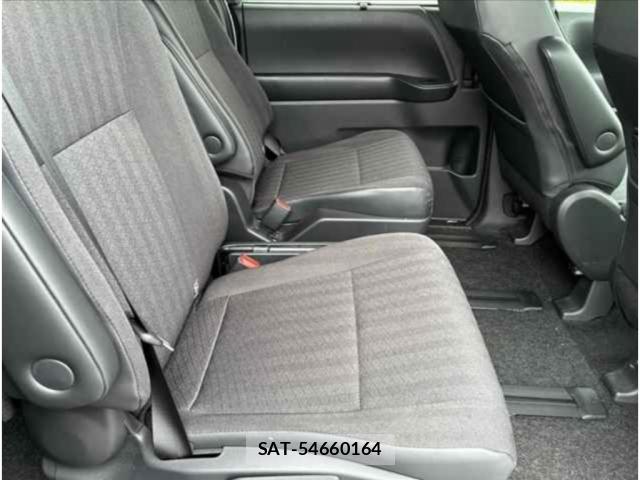 Toyota NOAH 2024-04 8690950-4