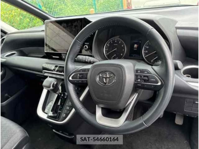 Toyota NOAH 2024-04 8690950-5