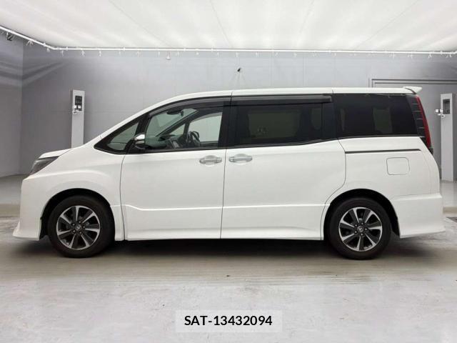 Toyota NOAH 2021-03 8691313-13