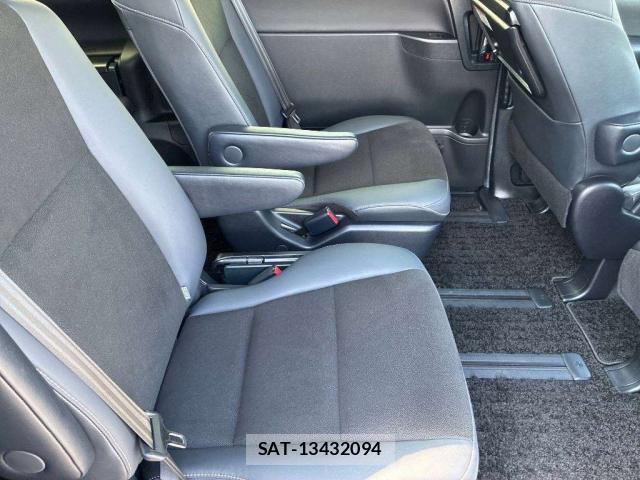 Toyota NOAH 2021-03 8691313-6