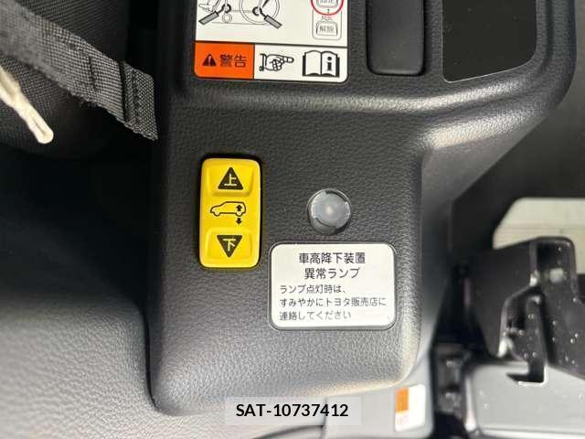 Toyota NOAH 2022-11 8691316-1