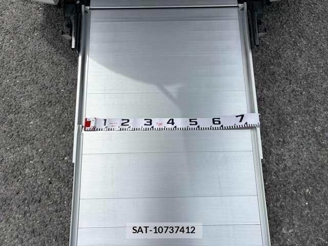 Toyota NOAH 2022-11 8691316-6