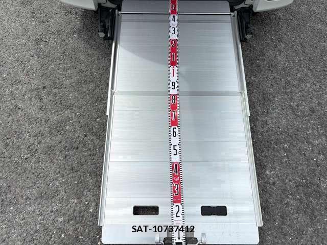 Toyota NOAH 2022-11 8691316-7