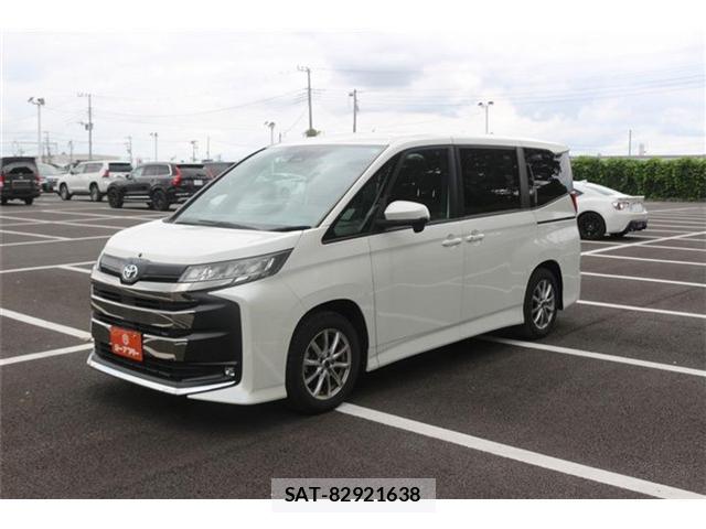 Toyota NOAH 2023-04 8691612-13