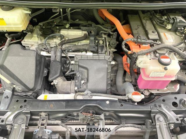 Toyota NOAH 2016-06 8691807-18
