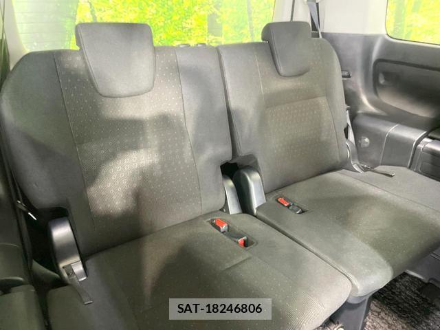 Toyota NOAH 2016-06 8691807-9