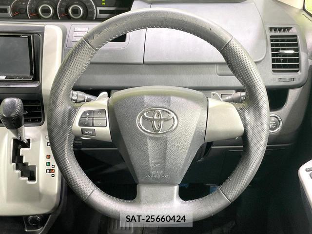 Toyota NOAH 2013-09 8691819-11