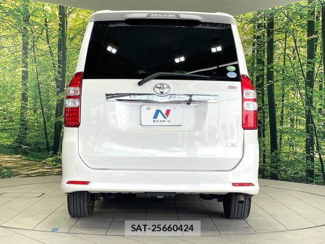 Toyota NOAH 2013-09 8691819-15