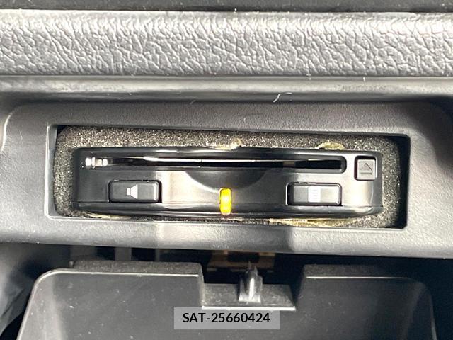 Toyota NOAH 2013-09 8691819-5
