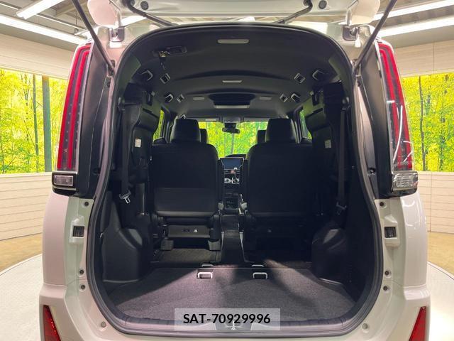 Toyota NOAH 2018-12 8691941-10