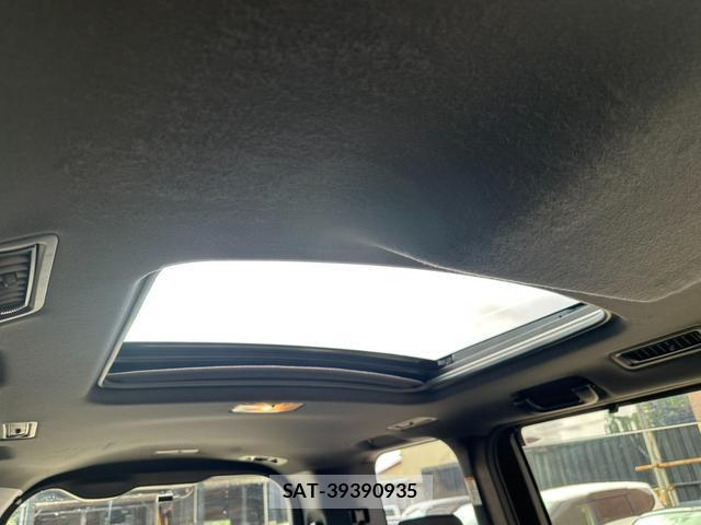 Toyota NOAH 2017-12 8691993-8