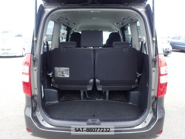 Toyota NOAH 2011-12 8692005-16