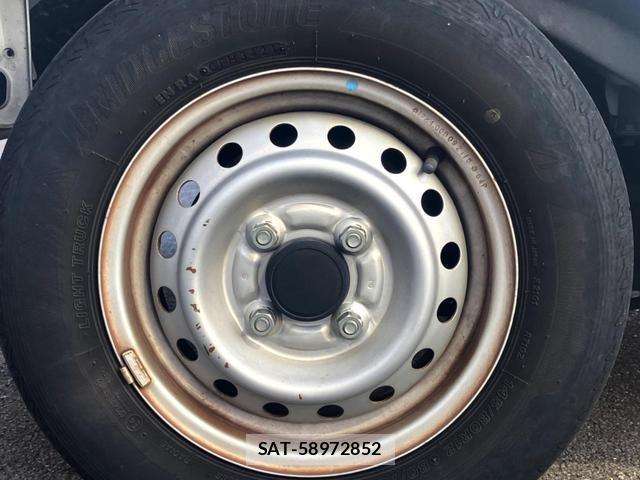 Nissan CLIPPER VAN 2015-11 8690732-11