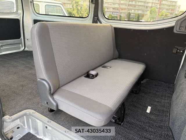 Nissan NV350 Caravan 2019-02 8691691-6