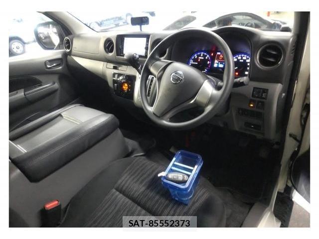 Nissan NV350 Caravan 2021-06 8691752-2