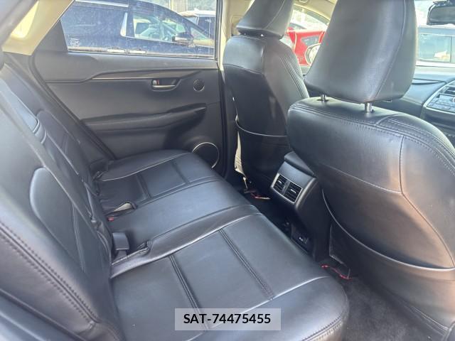 Lexus NX 2016-06 8690607-7