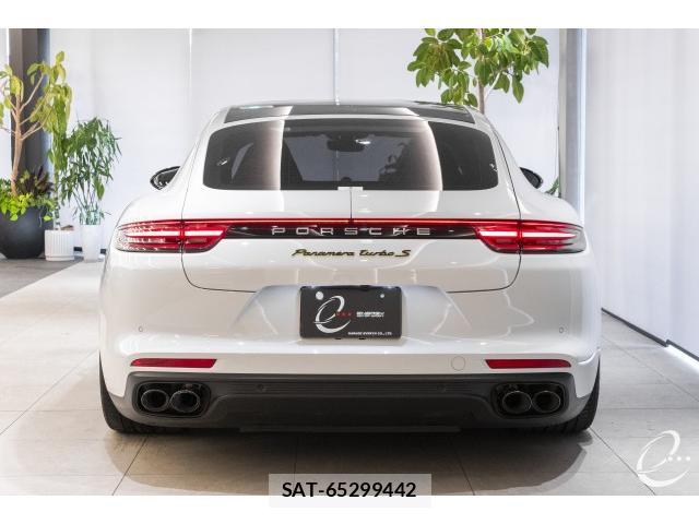 Porsche PANAMERA 2018-03 8690496-17