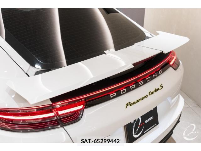 Porsche PANAMERA 2018-03 8690496-7
