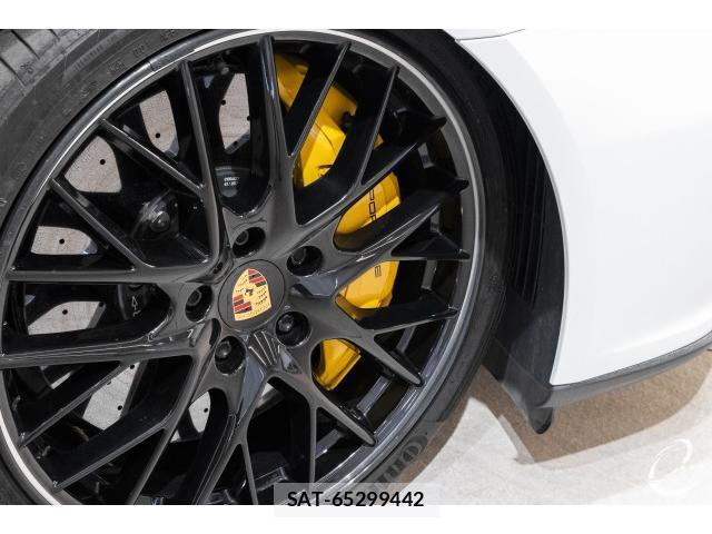 Porsche PANAMERA 2018-03 8690496-8