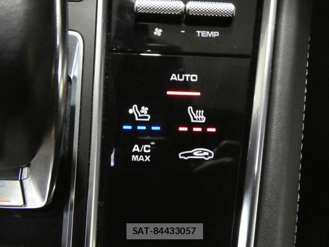 Porsche PANAMERA 2020-02 8691834-15