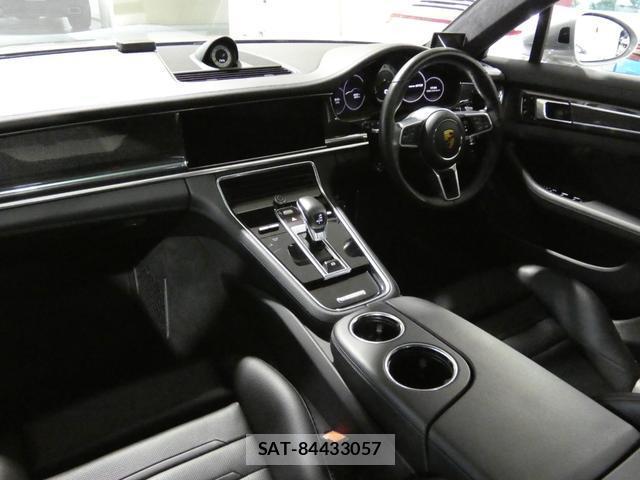 Porsche PANAMERA 2020-02 8691834-4
