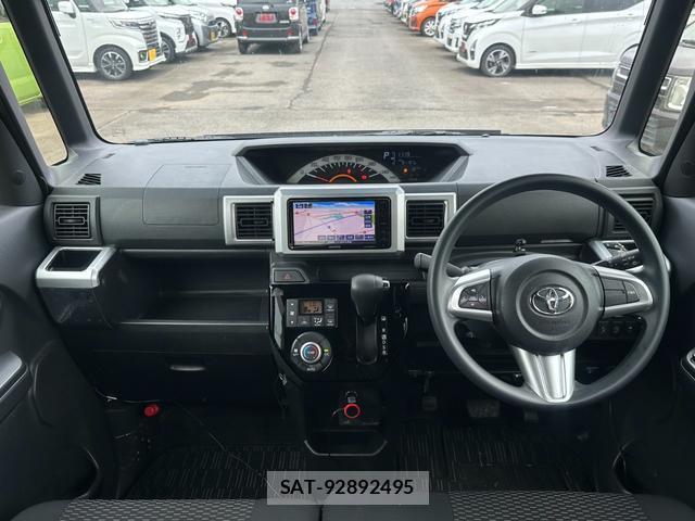 Toyota Pixis Mega 2017-10 8692000-1