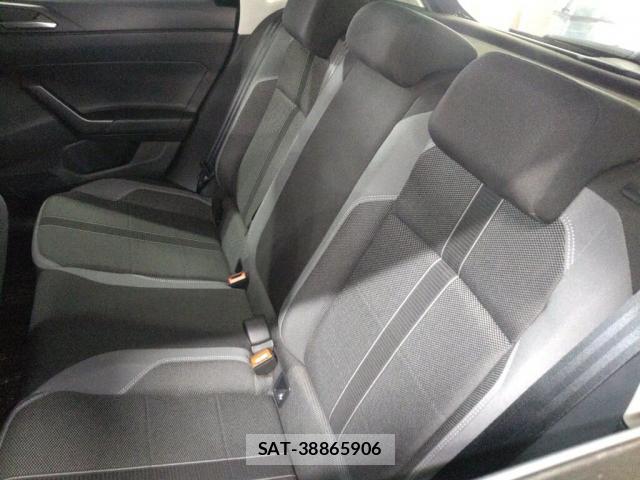 VolksWagen POLO 2023-01 8691535-3