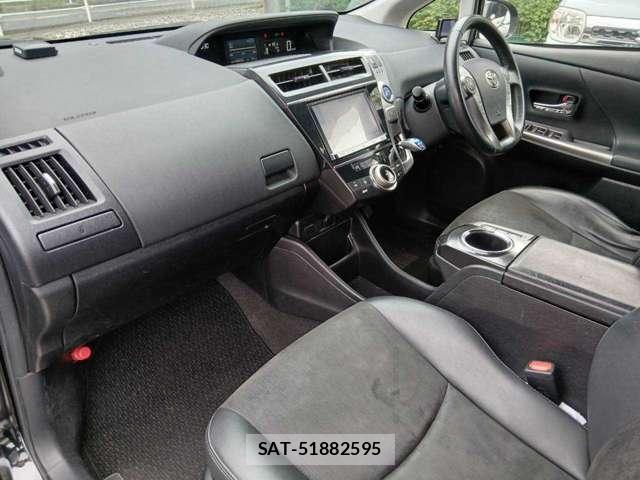 Toyota PRIUS ALPHA 2015-05 8690368-12