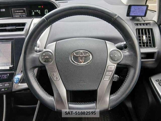 Toyota PRIUS ALPHA 2015-05 8690368-14