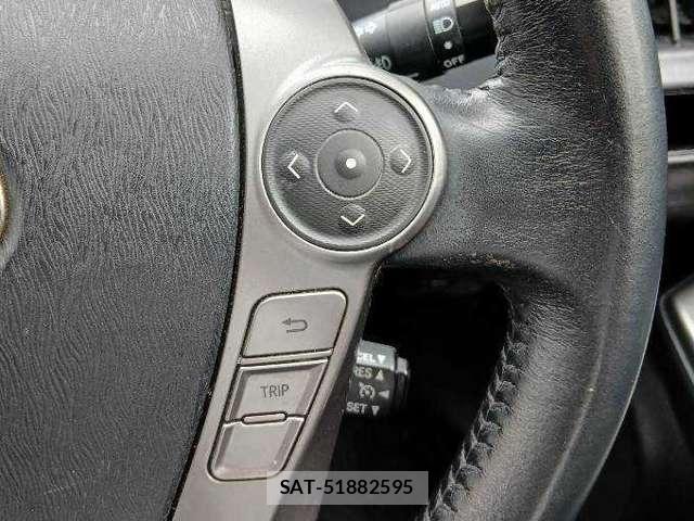 Toyota PRIUS ALPHA 2015-05 8690368-16