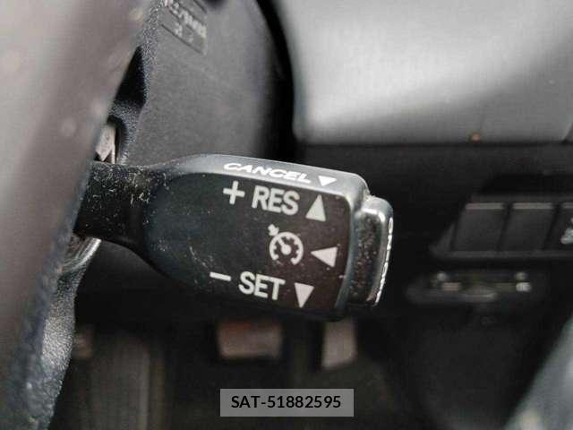 Toyota PRIUS ALPHA 2015-05 8690368-17