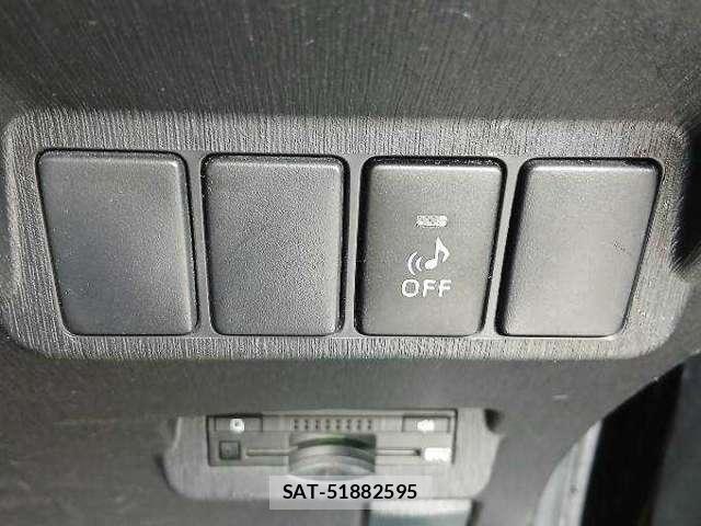 Toyota PRIUS ALPHA 2015-05 8690368-18