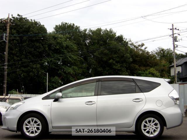 Toyota PRIUS ALPHA 2014-06 8690811-10