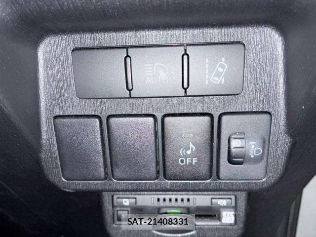 Toyota PRIUS ALPHA 2019-06 8690938-6